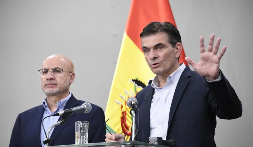 Ministro Lupo: Bolivia vive la peor crisis de su historia, pero el Gobierno trabaja para estabilizar la economía