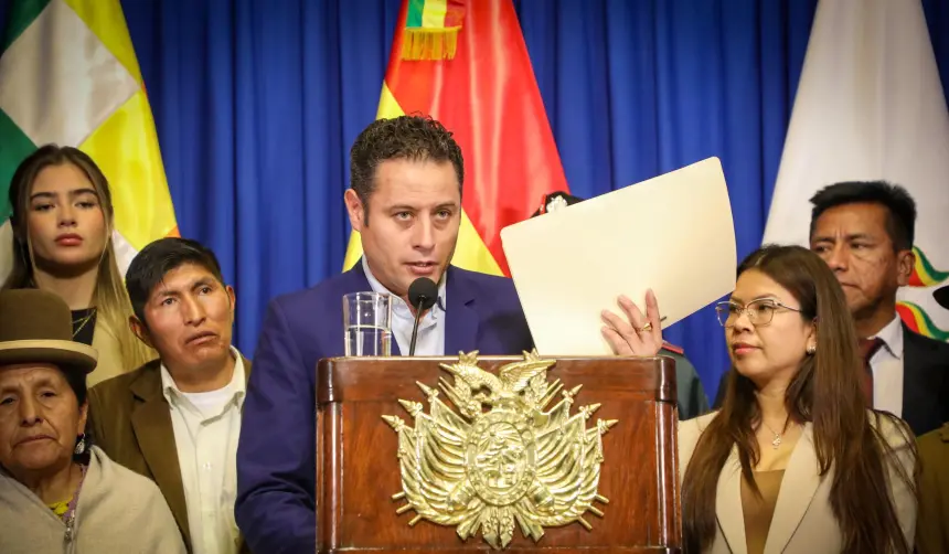 Lara pide incluir en la ley de elecciones subnacionales un artículo para evitar “autoprórroga” de los vocales del TSE