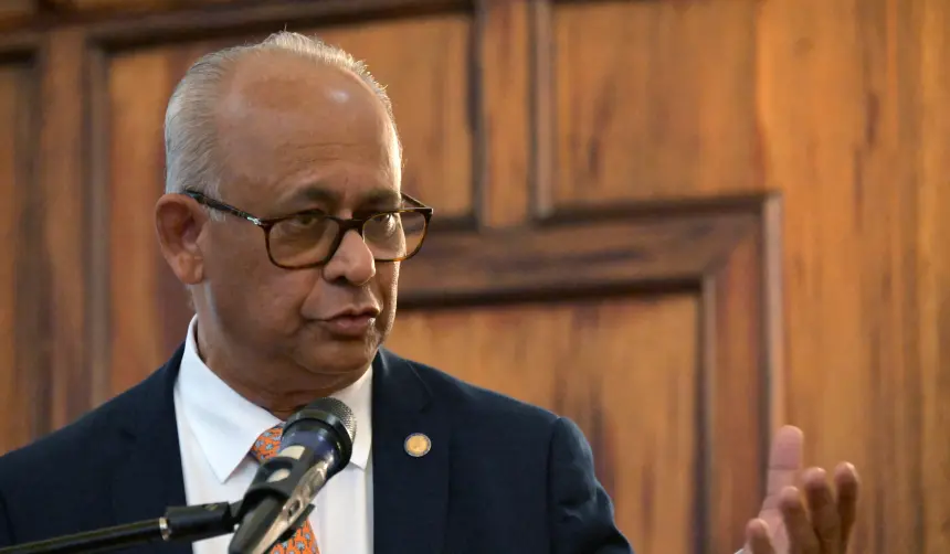 Secretario general de la OEA: “Los problemas económicos y financieros de Bolivia son severos”