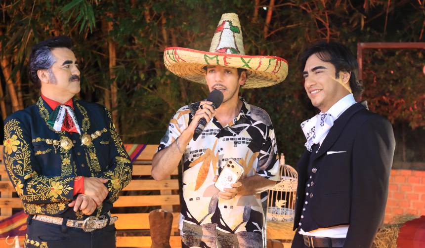 La dinastía Fernández en la Previa: “padre e hijo” cantaron y enamoraron con sus rancheras