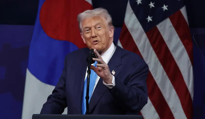 Trump niega haber decidido atacar instalaciones militares en Venezuela