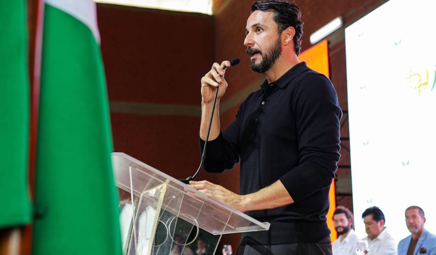 Velasco dezliza que en Libre hay “personajes de quinta” que traicionan los votos por pegas o para beneficio personal
