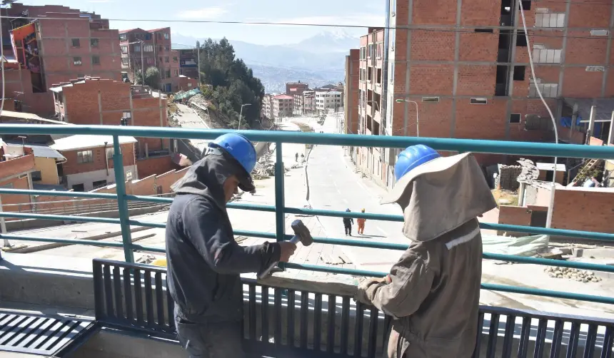 Ultiman los detalles para la entrega de la avenida Apumalla de La Paz, obra que estaba anunciada para las fiestas julias