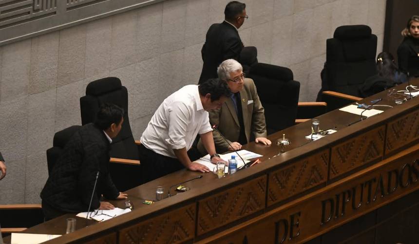 Diputados de Libre y Alianza Popular anuncian impugnación a la reelección de Roberto Castro