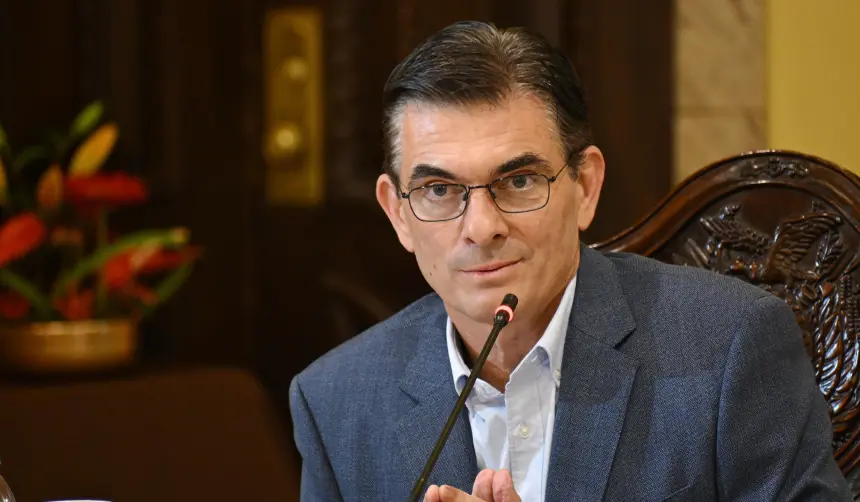 “Yo no le tengo miedo a las movilizaciones”, dice Paz y señala que le preocupa no ofrecer soluciones