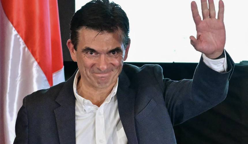 Rodrigo Paz y su equipo económico viajan a EEUU en busca de ayuda financiera y reparar relaciones