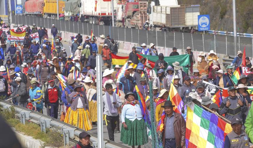 Tras arribo de campesinos de Cochabamba, Potosí y Oruro a El Alto, convocan a marcha al centro de La Paz para este miércoles