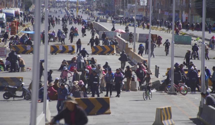Fejuve de El Alto rechaza el diálogo y reitera el pedido de renuncia de Paz