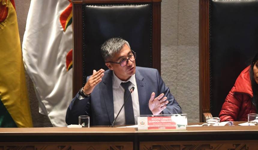 Crédito de $us 500 millones del BID irá al pago de la Renta Dignidad y al registro social de hogares, dice ministro Espinoza