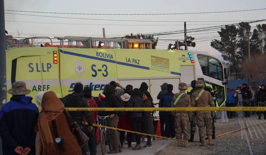 Viacha: Mariaca dice que en el lugar de la explosión había “material bélico” y aún se trabaja para esclarecer las causas