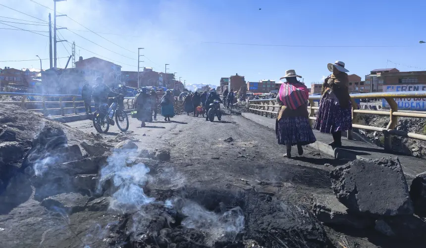 Bloqueos obligan a reprogramar por segunda vez la entrada del Gran Poder, sin nueva fecha