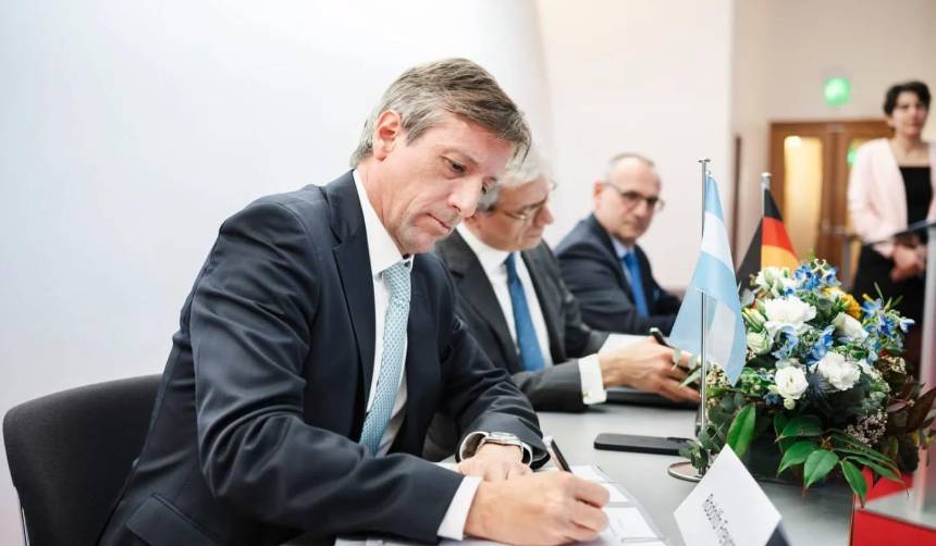 Argentina firma su primer contrato a largo plazo para exportar gas a Europa