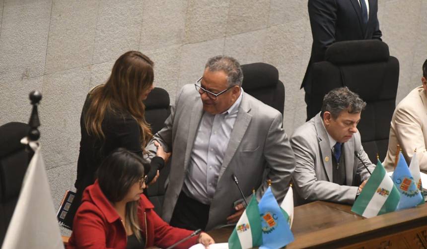 Reinstalan sesión de interpelación al ministro de Educación por las “acciones y resultados de su gestión”