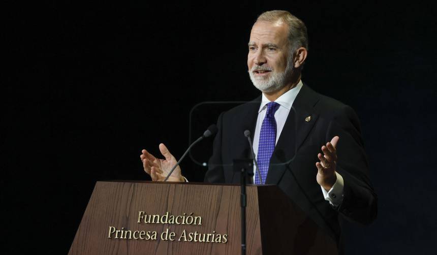 El rey Felipe VI se somete a una operación de cataratas en Oviedo