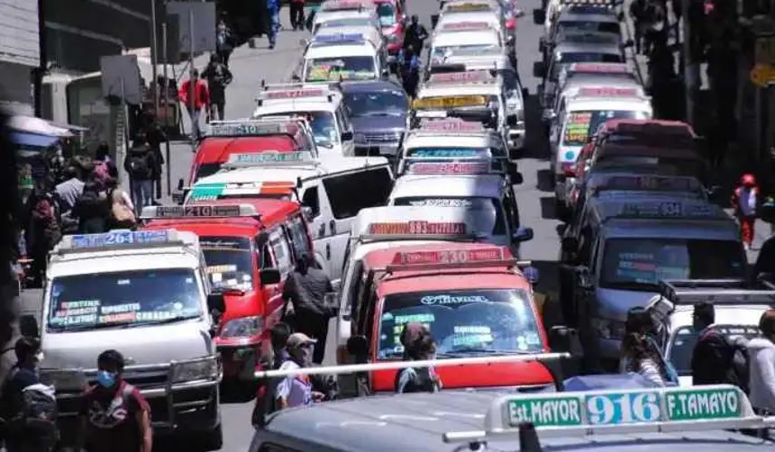 La Paz: El diálogo por los pasajes y el servicio del transporte público se reanuda la tarde de este miércoles 