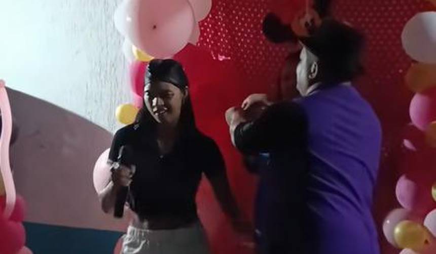 Video: Quiso sorprender con su canto en una fiesta infantil y el momento fue épico