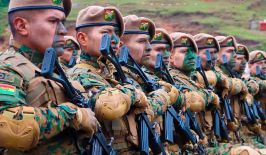 Cierran la avenida Juan Pablo II de El Alto por la Parada Militar; se forman filas en la Brigada Aérea 