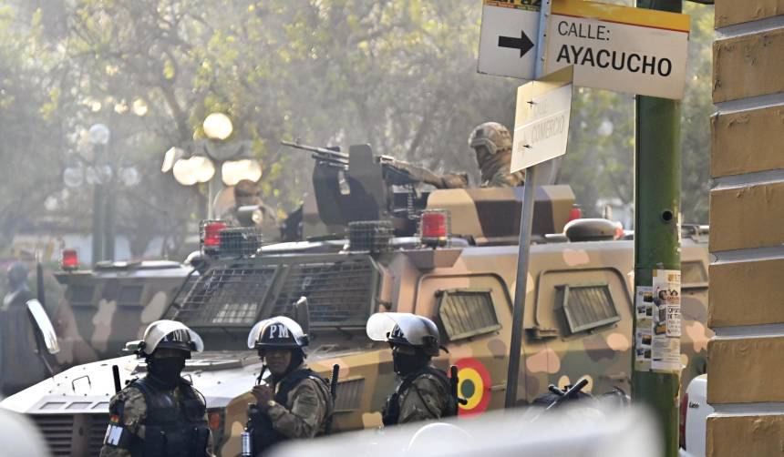 Juicio contra Zúñiga por la toma militar de la plaza Murillo entra en cuarto intermedio hasta este martes