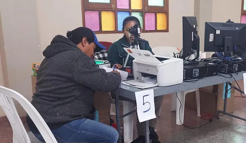 Llegó el último día del empadronamiento; los centros atienden hasta el último de la fila, pero no hay ampliación