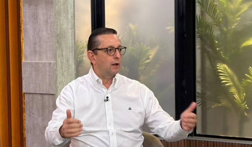 El Gobierno tiene que dar un informe de la crisis y señales prontas de recorte del gasto público, dice exministro Ortiz