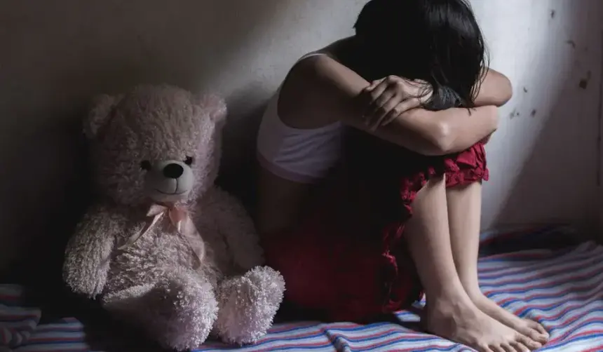 Adolescente de 15 años sufrió graves agresiones por su padrastro durante cinco años, reporta la Fiscalía 