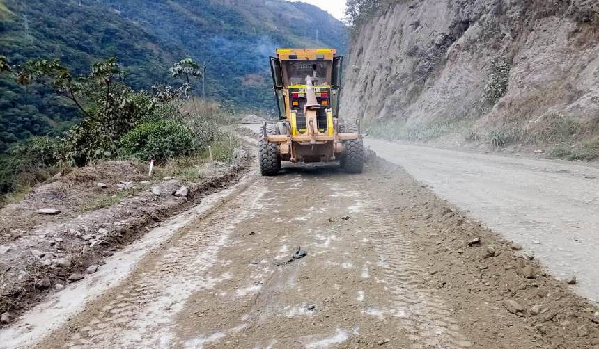 Senado aprueba proyecto para la construcción de una carretera alterna entre La Paz y Cochabamba