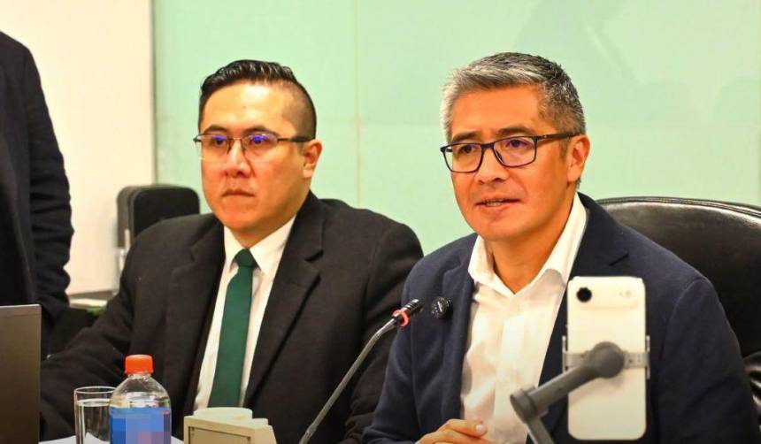 Nuevo ministro dice que el caso del vehículo de Espinoza es un “tema personal” y no se sumará a las denuncias 