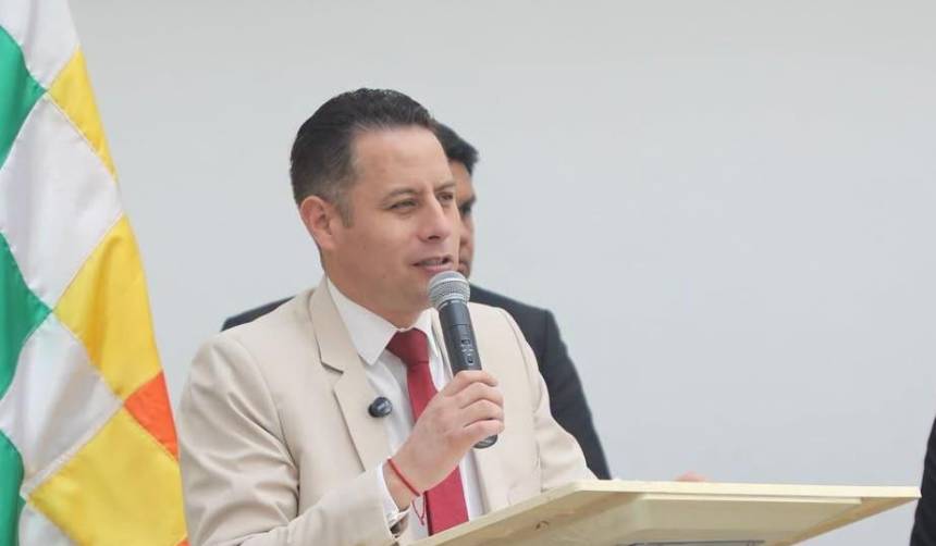 Lara a los nuevos fiscales: “No están aquí para perseguir a la gente que piensa diferente o para responder a intereses políticos”