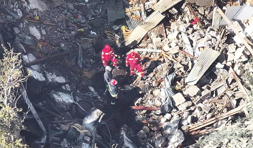 Tragedia en Viacha: Sube a seis la cifra de fallecidos; aún no localizan a ocho personas, según Defensa 
