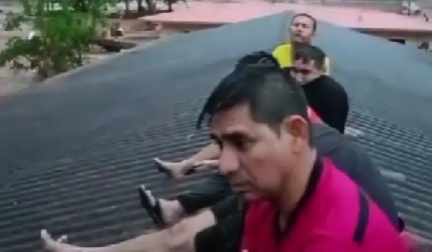 “¡Estamos sobre los techos!”: Frente a la emergencia en El Torno, se activa operativo terrestre y aéreo 