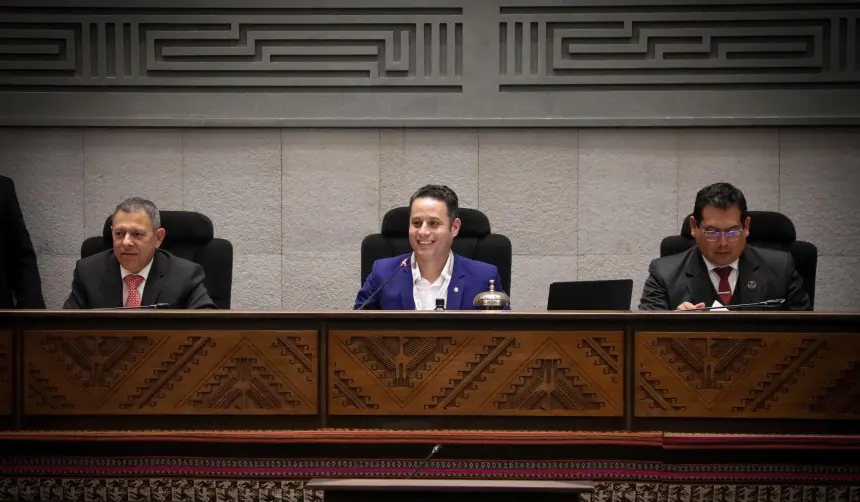 Asambleístas gritan “Lara dictador” en sesión que convocó para interpelar al ministro de Hidrocarburos