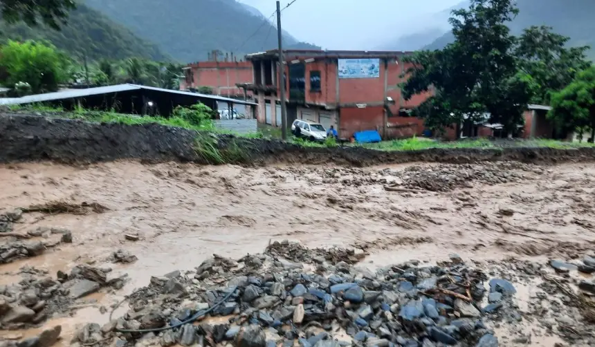 La Paz: Mazamorra afecta a 16 comunidades en La Asunta y obliga a suspender clases, reporta la Alcaldía 