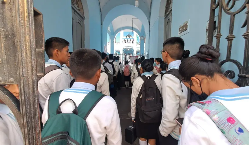 Desde este lunes, los estudiantes de Cochabamba retornan al horario habitual de clases