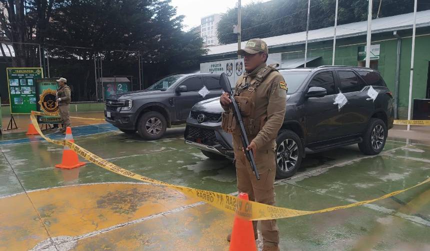 Tres vehículos de alta gama reportados como robados en Argentina fueron hallados en Oruro