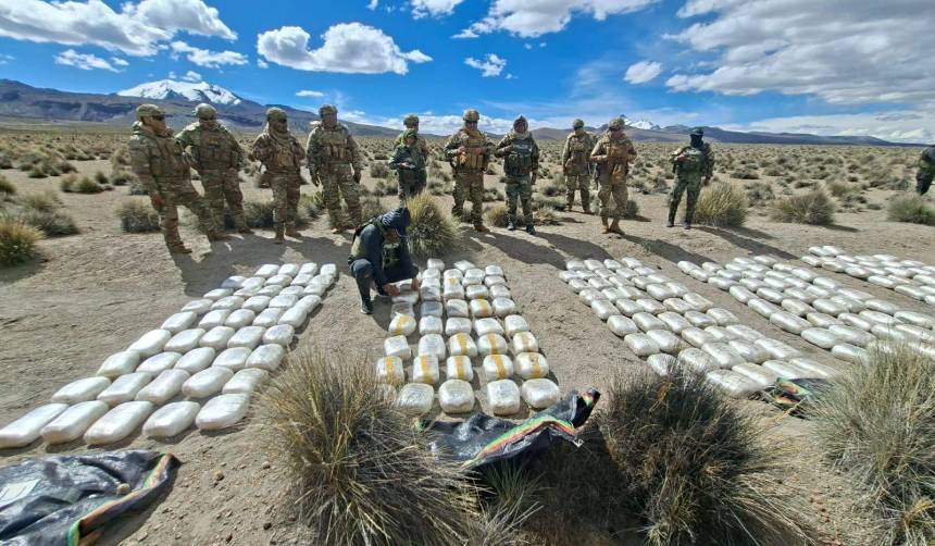 Hallan 268 kilos de marihuana abandonados en un vehículo en la frontera con Chile