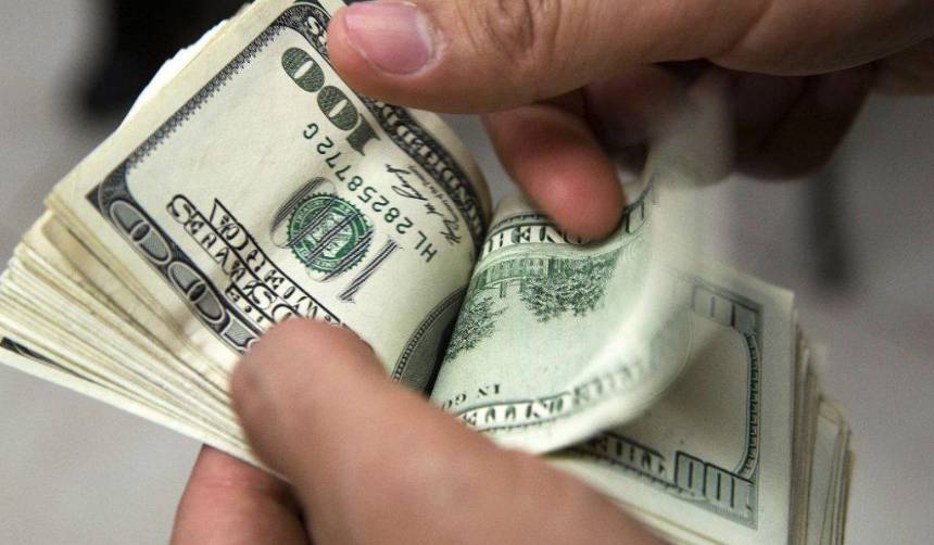 El dólar oficial baja por quinta vez consecutiva: ¿Cuál es la cotización para este martes 11 de agosto?