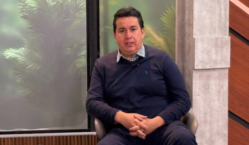 El acceso al agua es un tema a priorizar, remarca Eduardo Sarmiento, candidato a concejal en Cochabamba