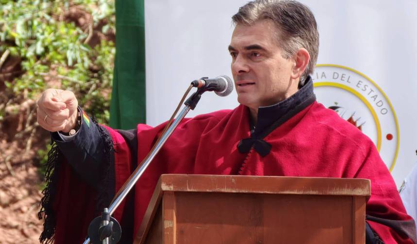 Analista: El Gobierno pierde el control del relato ante la crisis del diésel y la presión por abrogar decreto 5676