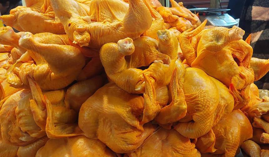 Asociación de Avicultores de Santa Cruz considera que precio del pollo se reestablecerá en unas seis semanas
