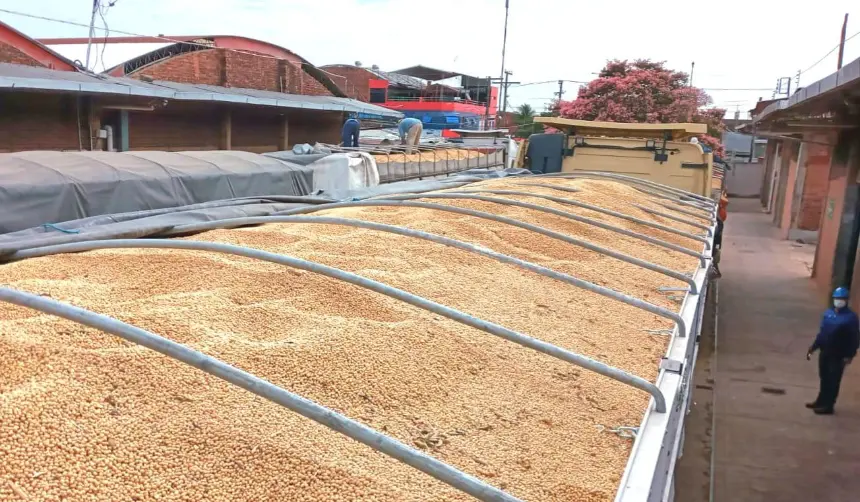 Soyeros dan 48 horas al Gobierno para eliminar el decreto que quita la subvención a los carburantes