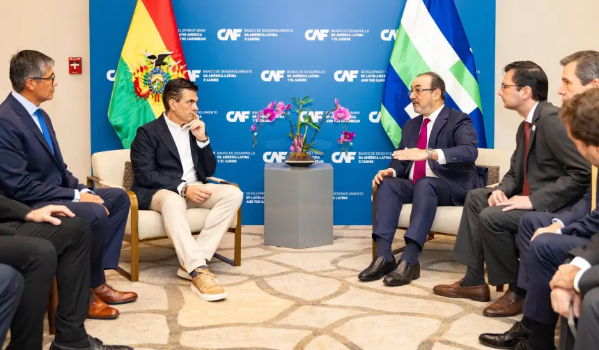 Paz se reúne con el presidente de la CAF y anuncia acuerdo financiero de $us 3.100 millones para la “recuperación” de Bolivia