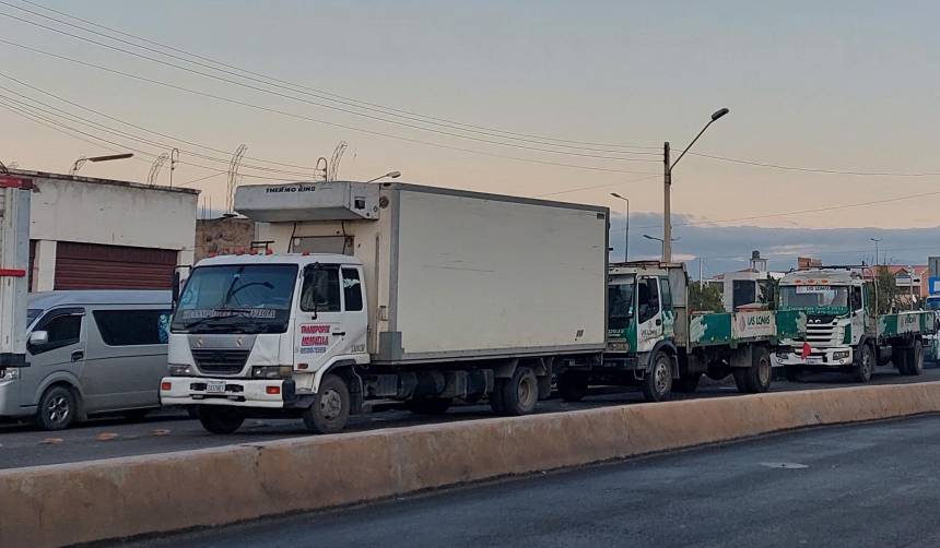 Transporte de Cochabamba anuncia movilizaciones demandando abastecimiento de combustible