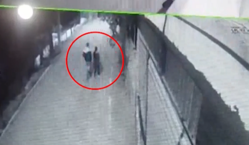 Tiene seis costillas rotas y varias cirugías pendientes: Hombre atropellado por minibús sigue en terapia intermedia
