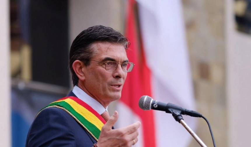 Paz defiende la ley de conversión de pequeña a mediana propiedad y dice que impulsa el financiamiento rural