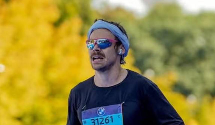 Harry Styles corre el Maratón de Berlín en tres horas