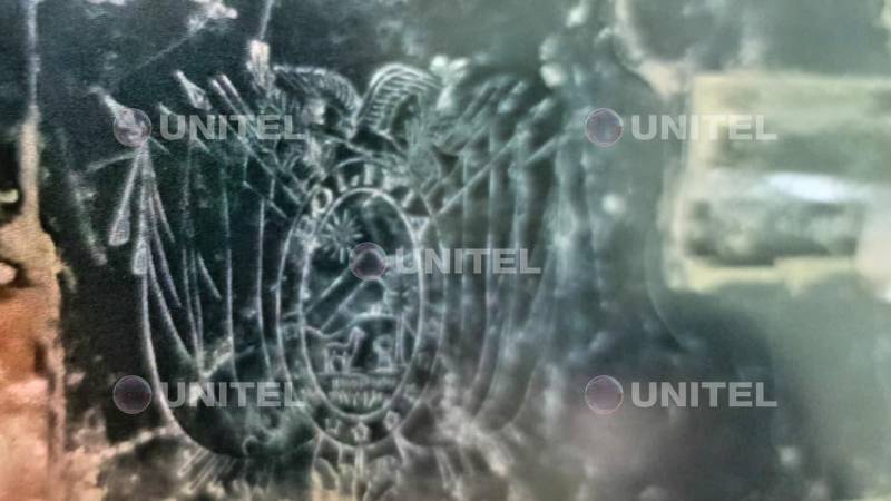 El logo de las FFAA en el arma que era ofertado en redes sociales.