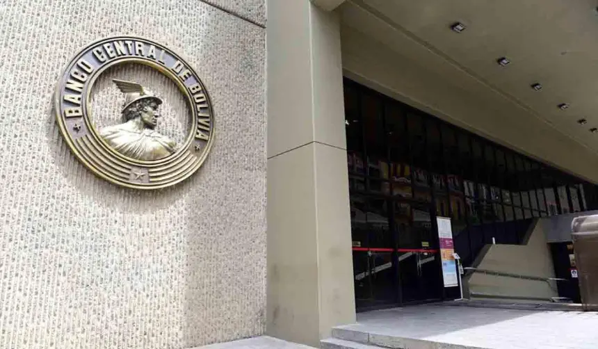 BCB ofertará dólares a la banca desde este miércoles para “mitigar sobresaltos” del mercado cambiario