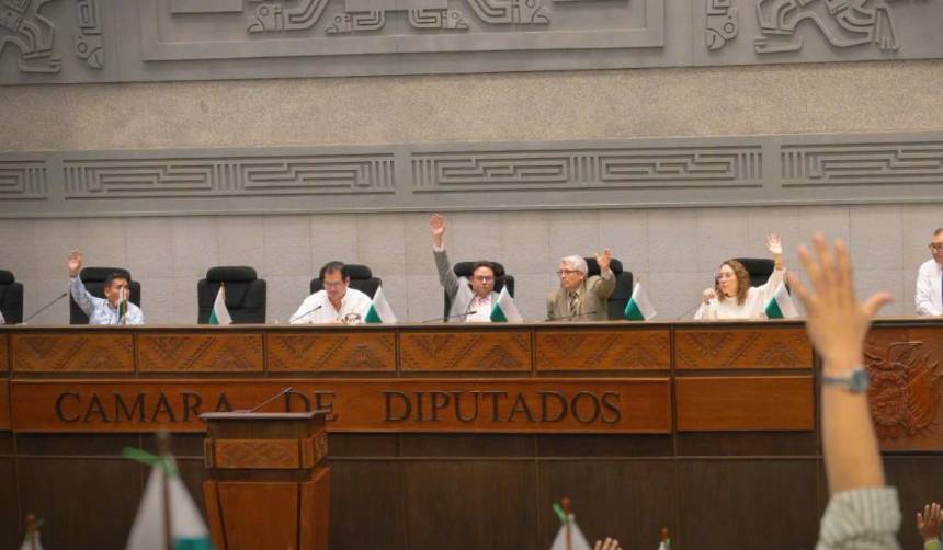 Diputados convocan a sesión este viernes para elegir directiva para la gestión 2026 - 2027