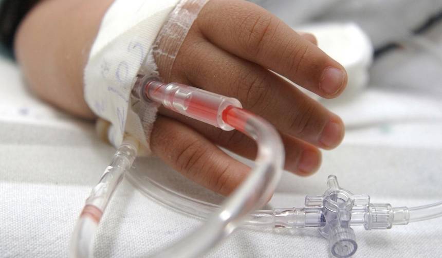 Niño de tres años queda en terapia intensiva tras brutal golpiza de su padre y madrastra en El Alto 