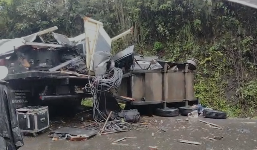 Accidente vehicular en la zona de Locotal provoca el cierre temporal de la vía Cochabamba - Santa Cruz